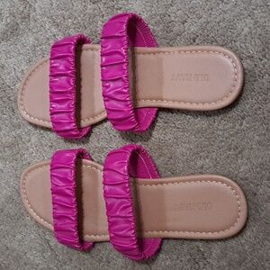Old Navy Dark Pink/Magenta Ruched Sandals